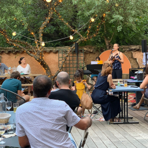 Concert en terrasse à L'Equilibriste, café bar restaurant à Montchat © L'Equilibriste